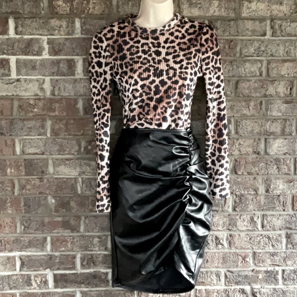 FASHION TO FIGURE SKIRT